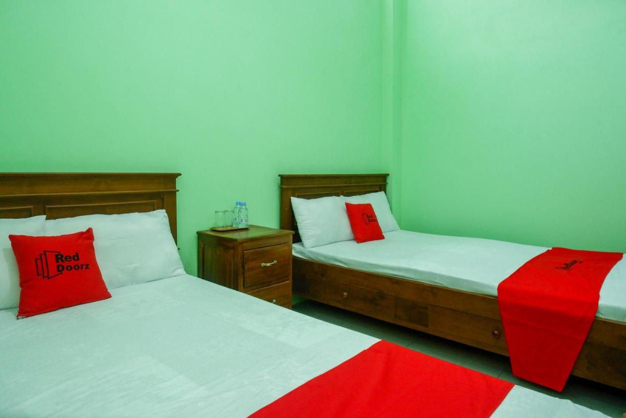 Reddoorz Syariah Near Monumen Jogja Kembali Hotel Kejayan Exterior foto