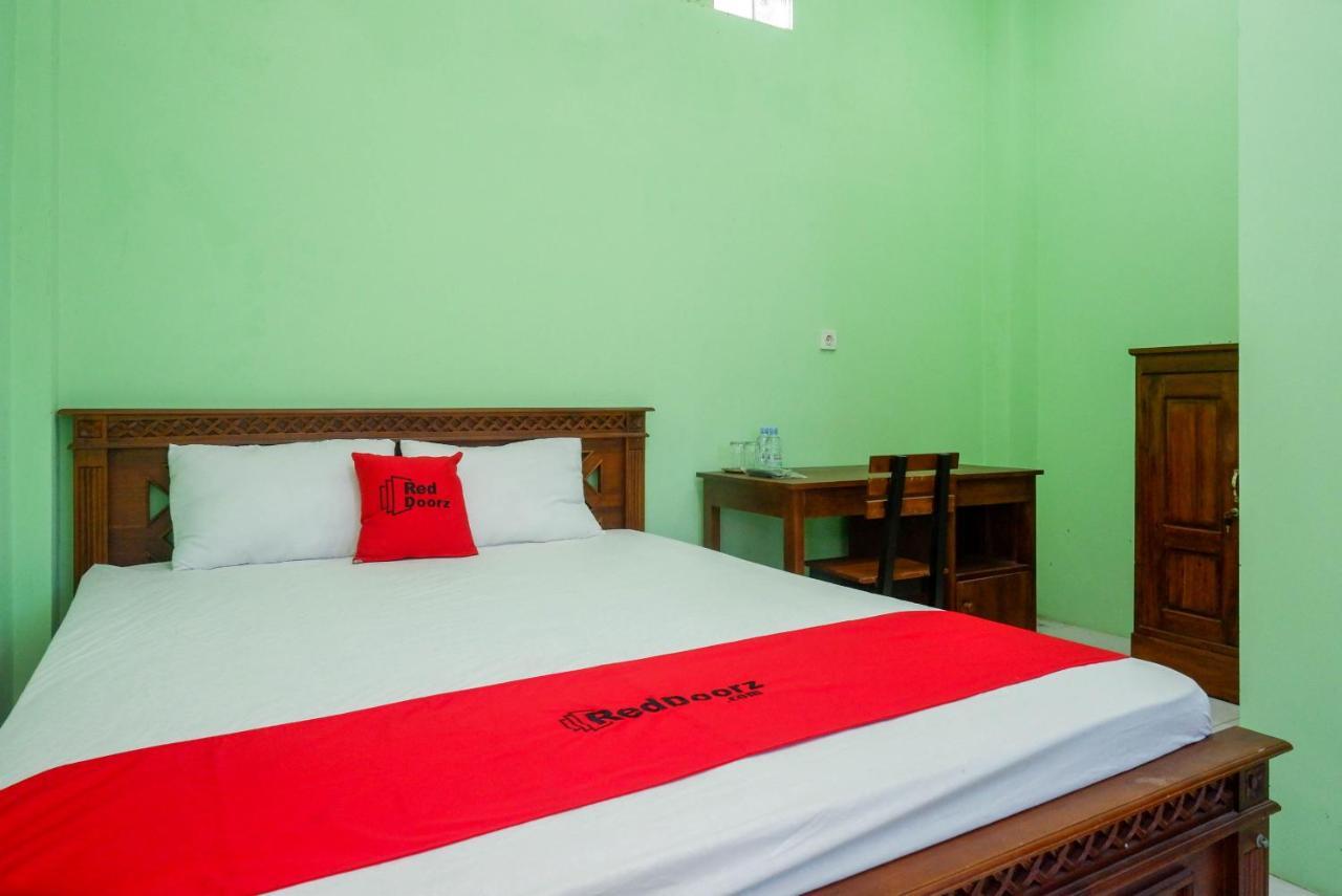 Reddoorz Syariah Near Monumen Jogja Kembali Hotel Kejayan Exterior foto