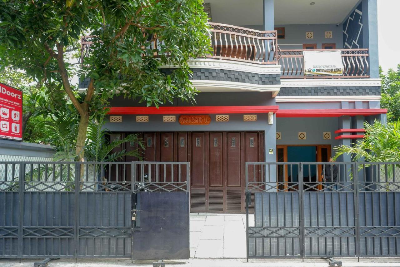 Reddoorz Syariah Near Monumen Jogja Kembali Hotel Kejayan Exterior foto
